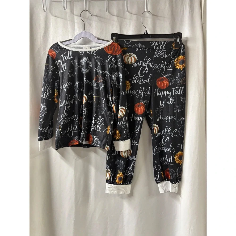 Fall Themed Girl's 2 piece Pajama Set with pumpkins & sunflowers Size 7 NWOT